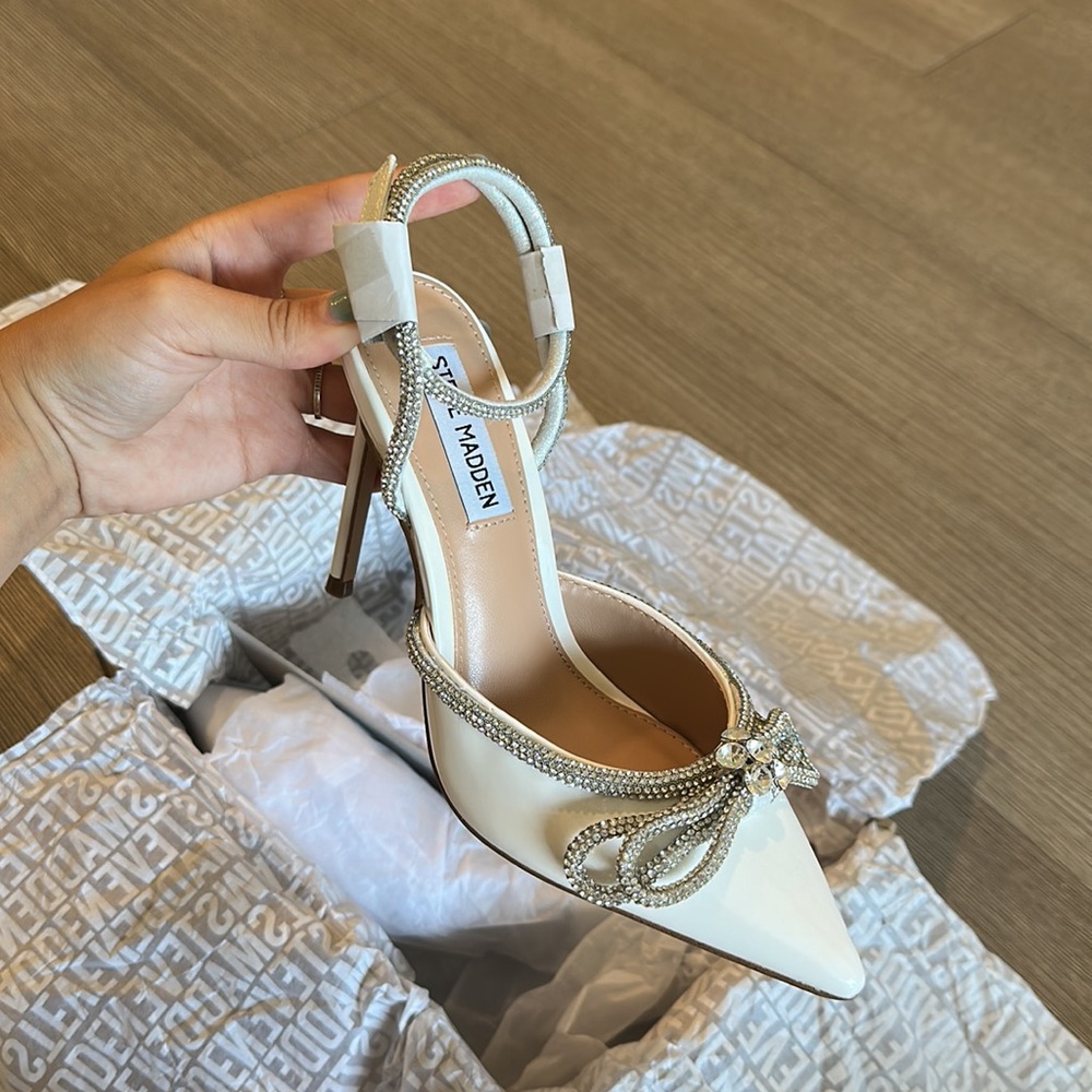 Steve Madden bow heels size 6